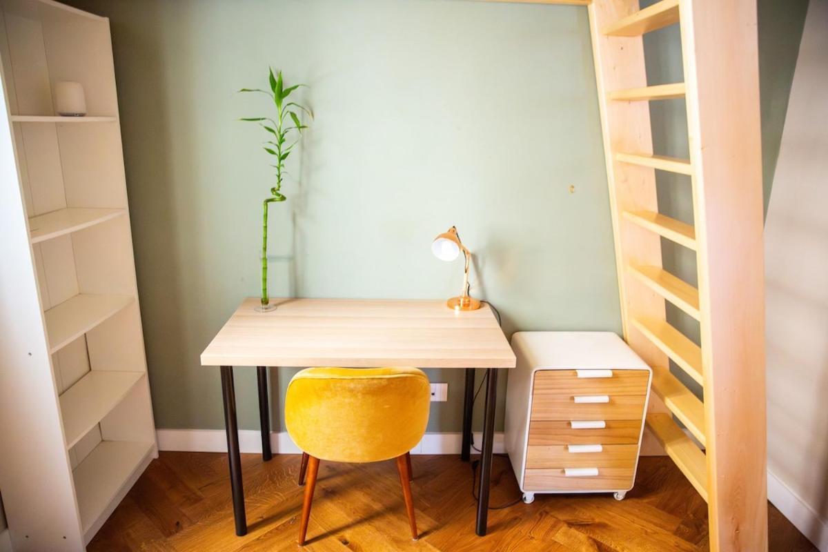 Newly Restored, Historic & Bright Apartment,3 Bed Florencia